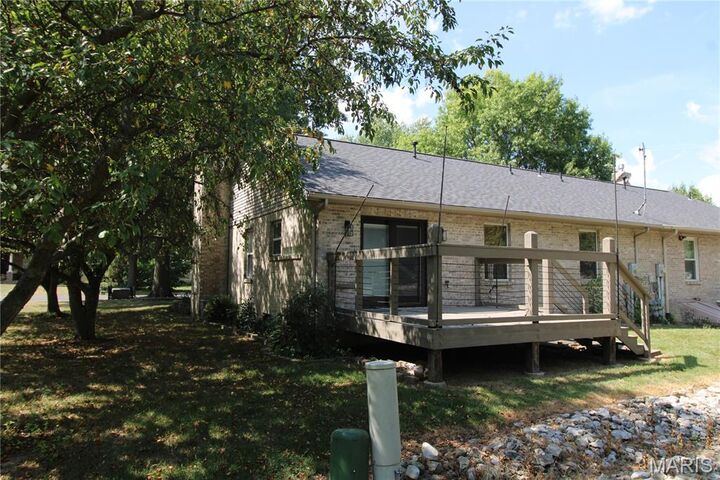 Property Photo:  411 Easy Street  IL 62061 