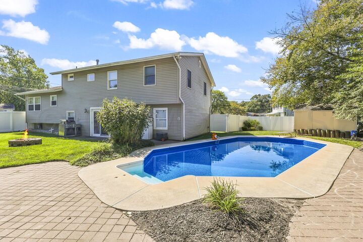 Property Photo:  9 E Connecticut  NJ 08527 