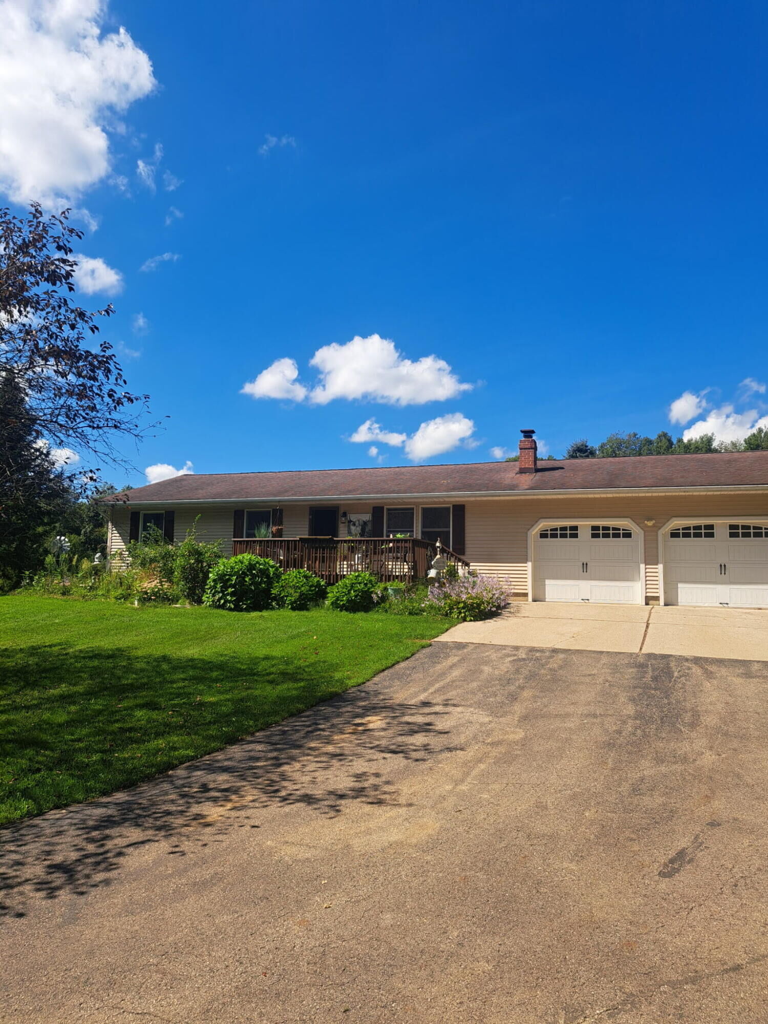 Property Photo: 6300 S Bradley Road MI 49021