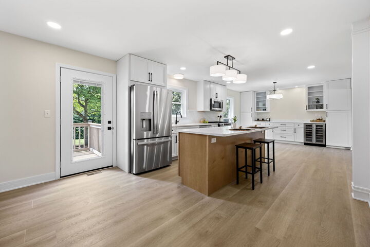 Property Photo: 1620 Hemstock Avenue IL 60189
