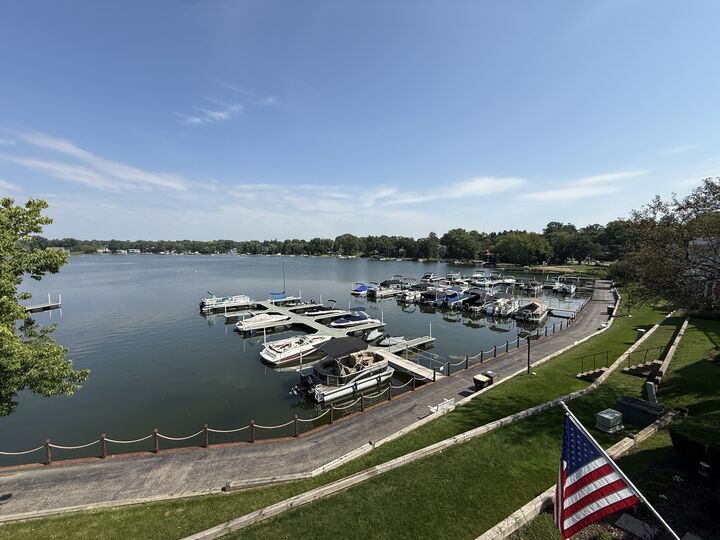 Property Photo: 561 Marina Street IL 60084