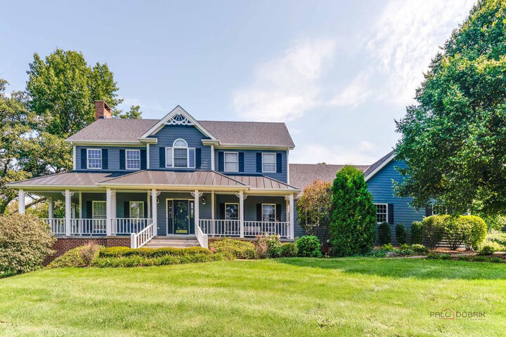 Property Photo:  2904 Fox Knoll Court  IL 60051 