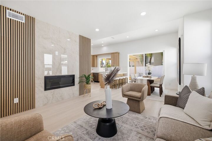 Property Photo:  4 Via Jacinto  CA 92688 