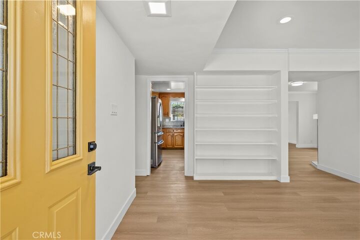 Property Photo:  9660 Delco Avenue  CA 91311 