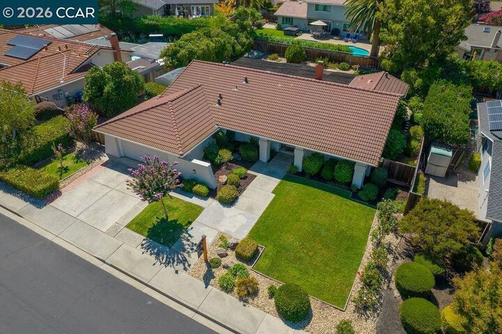 Property Photo:  945 Natchez Dr  CA 94598 