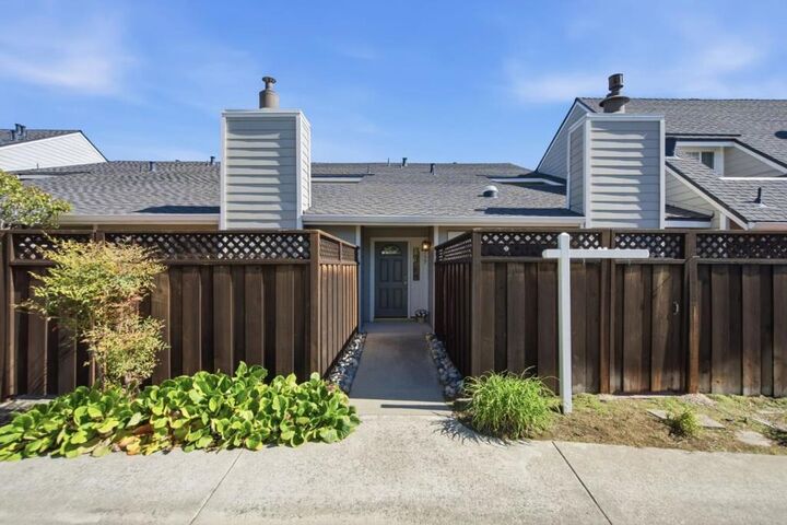 Property Photo:  759 Vespucci Lane  CA 94404 