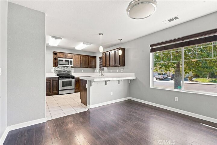 Property Photo:  655 Armand Avenue  CA 93451 