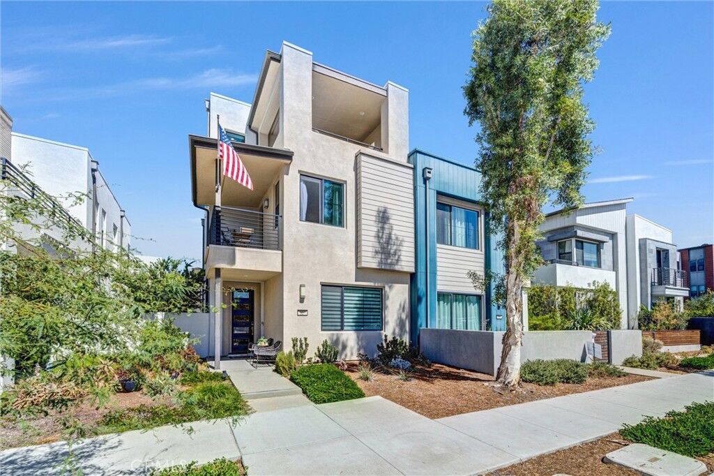 Property Photo:  327 Novel  CA 92618 