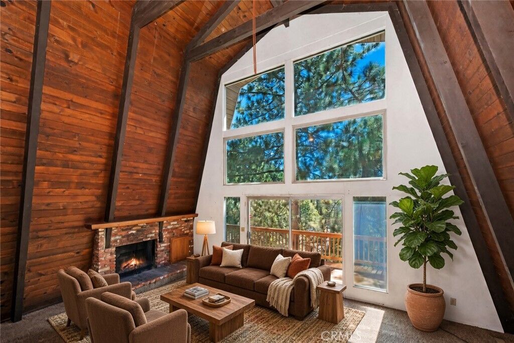 Property Photo:  1753 Nob Hill Drive  CA 92382 
