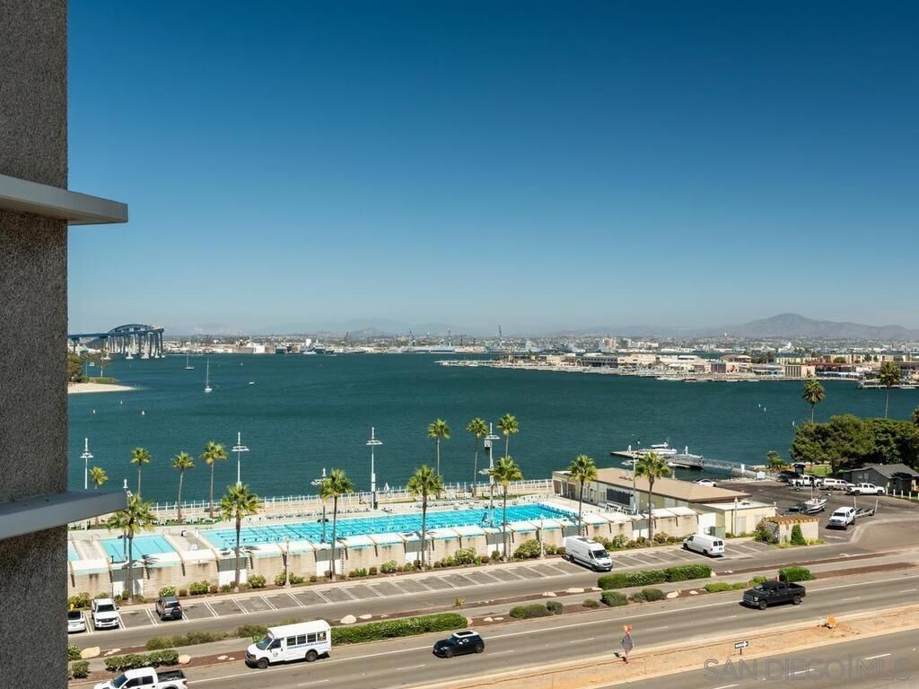 Property Photo:  1820 Avenida Del Mundo 706  CA 92118 