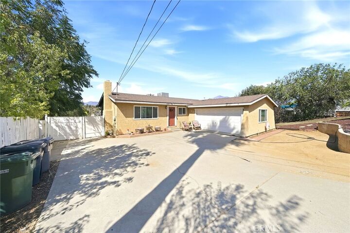 Property Photo:  31642 Florida Street  CA 92373 