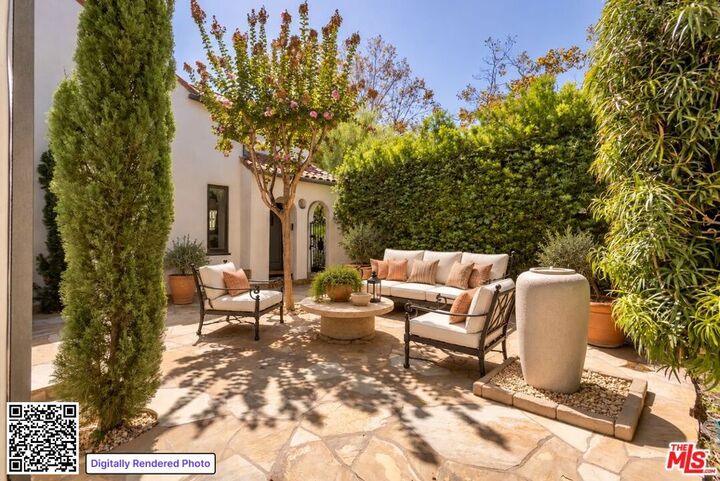 Property Photo:  816 S Dunsmuir Avenue  CA 90036 