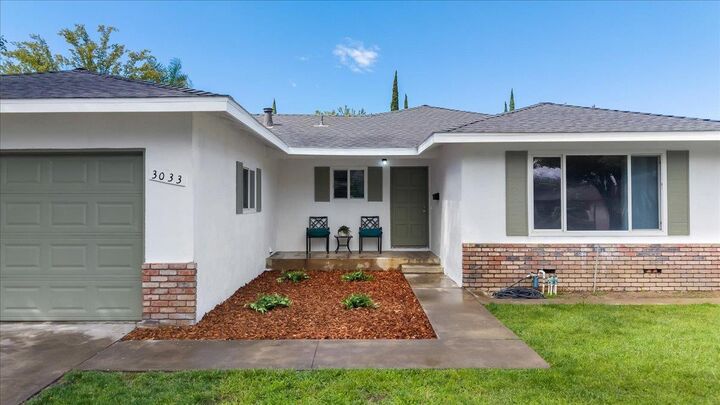 Property Photo: 3033 Radnor Way CA 95350
