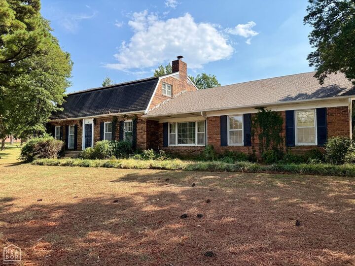 Property Photo: 801 E Highland Drive AR 72401