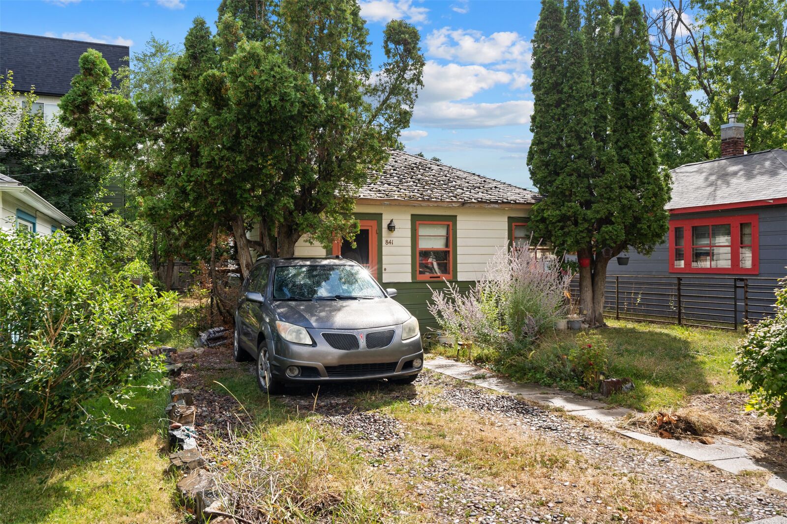 Property Photo: 841 S 6th Street W MT 59801