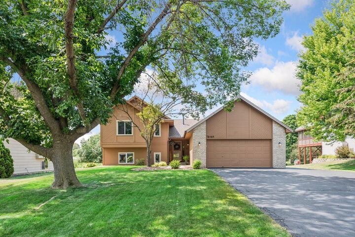 Property Photo:  8585 Chanhassen Hills Drive S  MN 55317 