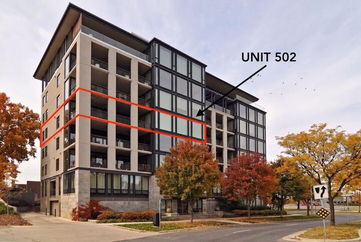 Property Photo: 301 Kenwood Parkway 502 MN 55403