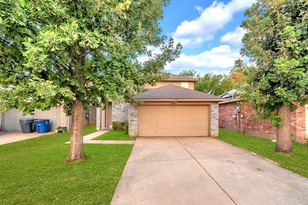 Property Photo: 3517 Apple Valley Way TX 75227