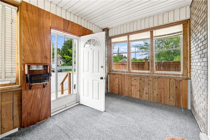 Property Photo:  26 Maitland Street  ON N3S 6K8 