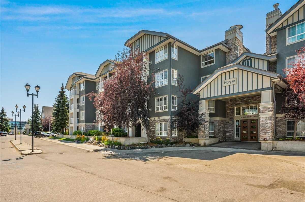 Property Photo: 35 Richard Court SW 421 AB T3E 7N9
