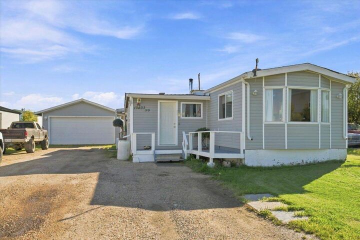 Property Photo:  10203 99 Avenue  AB T0H 0G0 