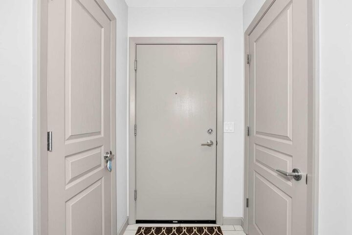 Property Photo:  1320 1 Street SE 1010  AB T2G 0G8 
