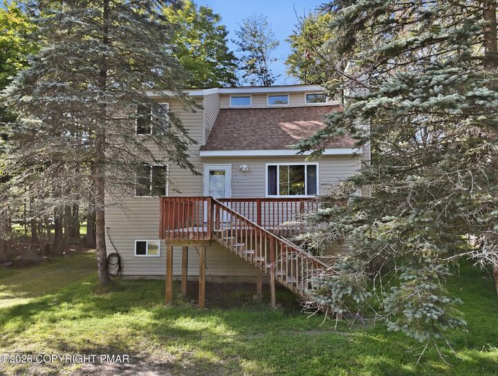Property Photo:  1063 Knollwood Drive  PA 18466 