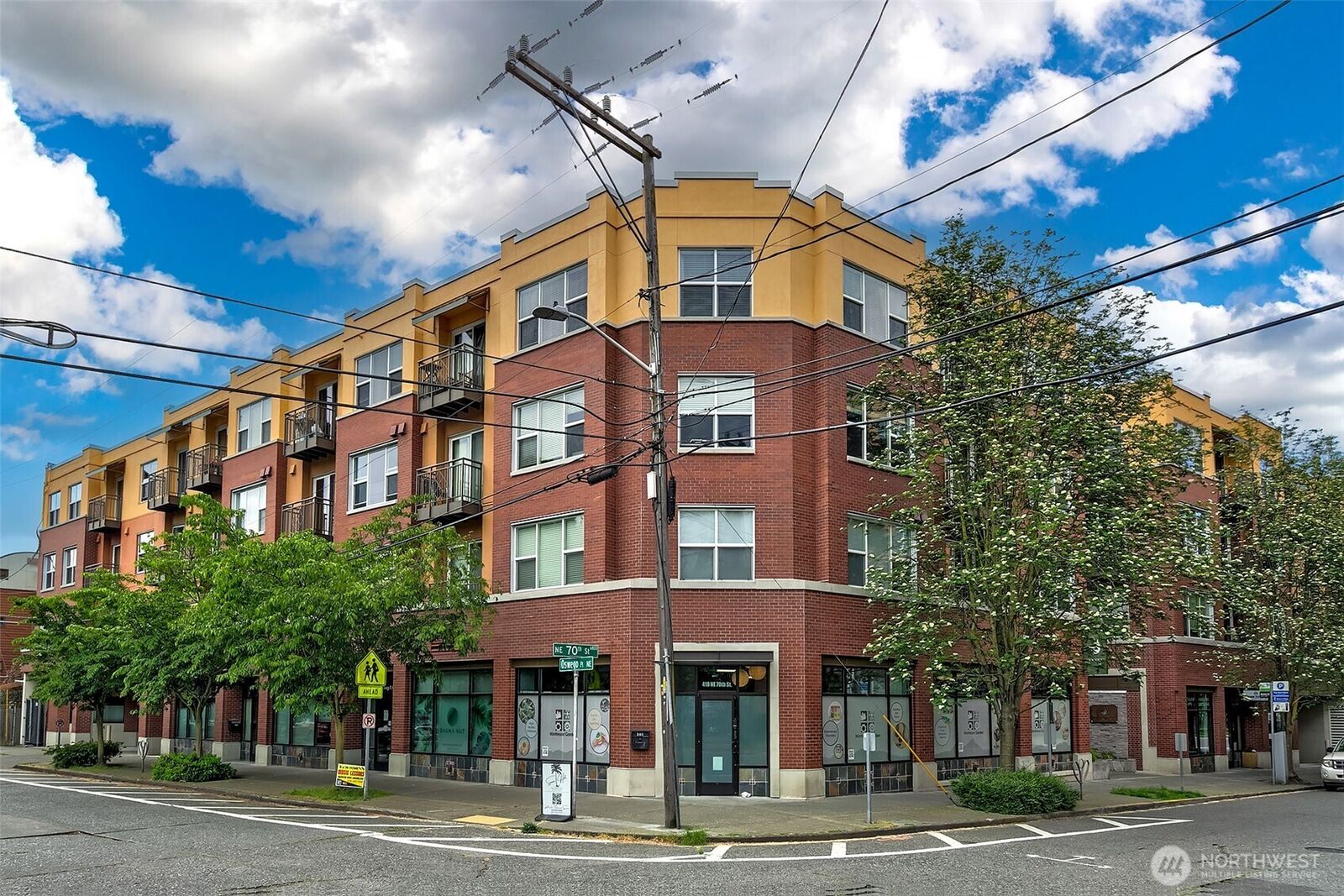 Property Photo:  413 NE 70th Street 301  WA 98115 