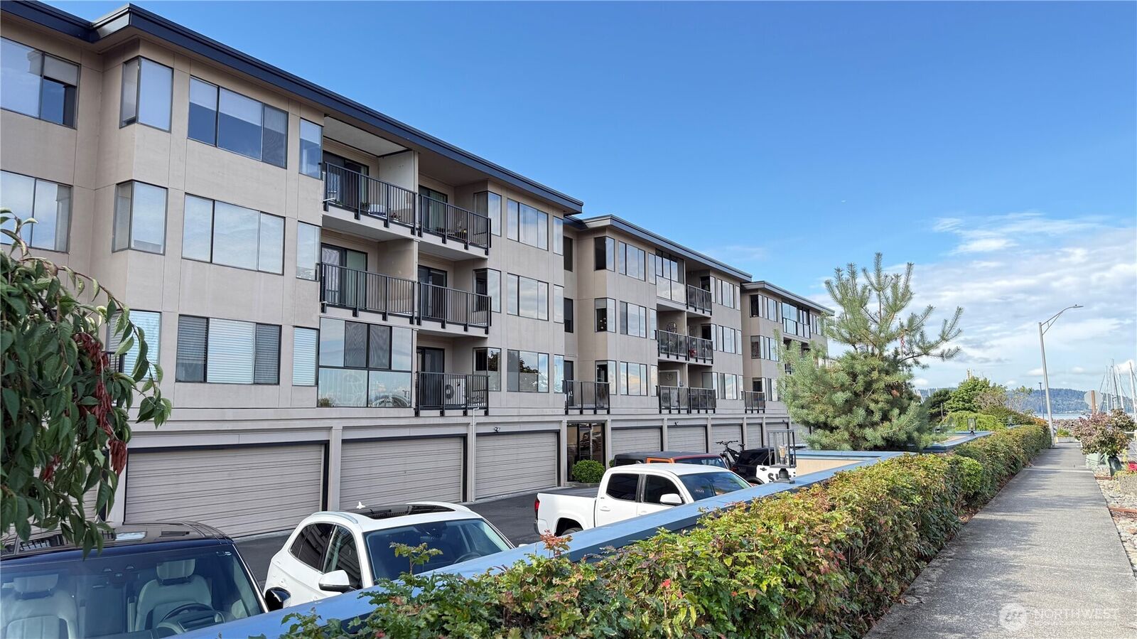 Property Photo:  601 S 227th Street 411S  WA 98198 