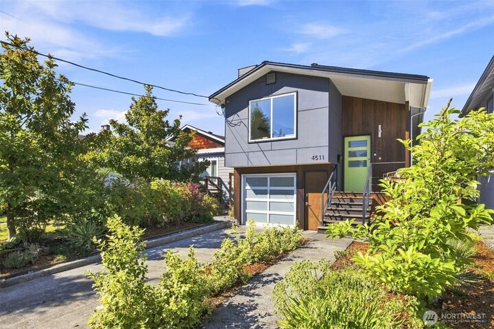 Property Photo:  4511  Cascadia Avenue S  WA 98118 