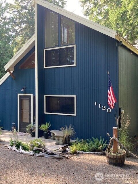 Property Photo: 1120 N Potlatch Drive N WA 98548