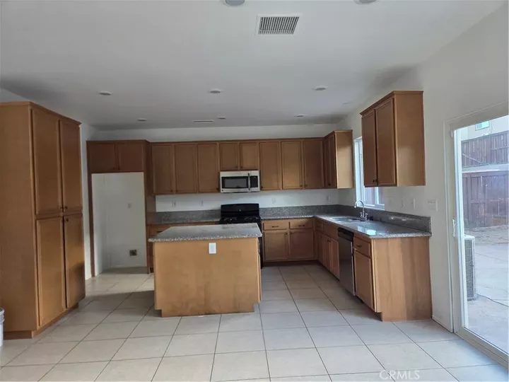 Property Photo:  10266 Susan  CA 92345 