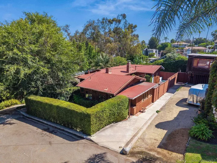 Property Photo:  4277 Jackdaw  CA 92103 