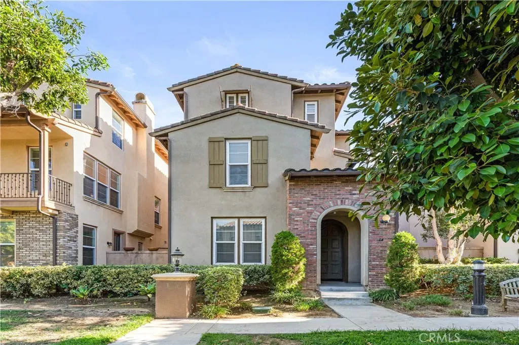 Property Photo:  14 Tall Oak  CA 92603 