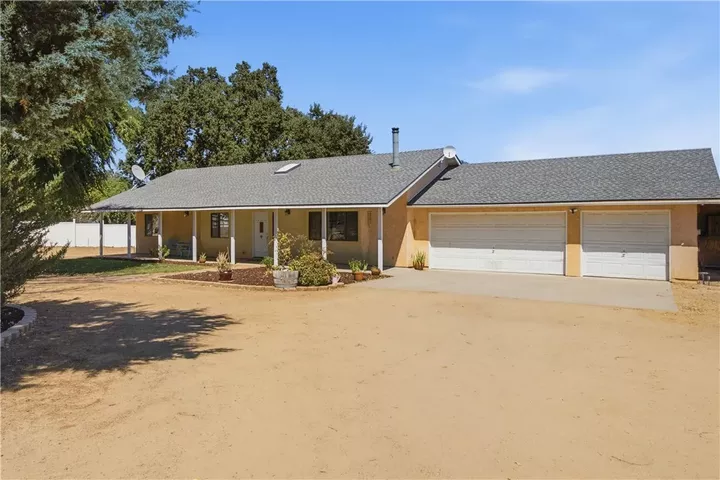 Property Photo: 6578 Northstar Ln CA 93446