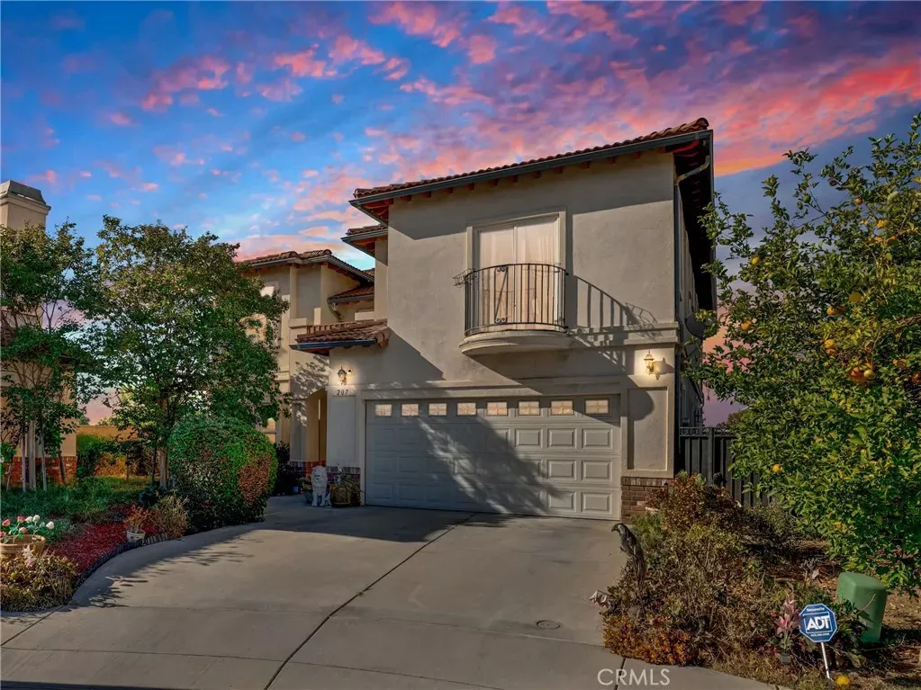 Property Photo:  207 Gilbert Way  CA 92870 