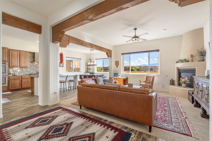 Property Photo:  44 Via Summa  NM 87507 