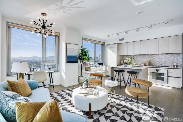 Property Photo:  1000 3rd Street 1305  CA 94158 