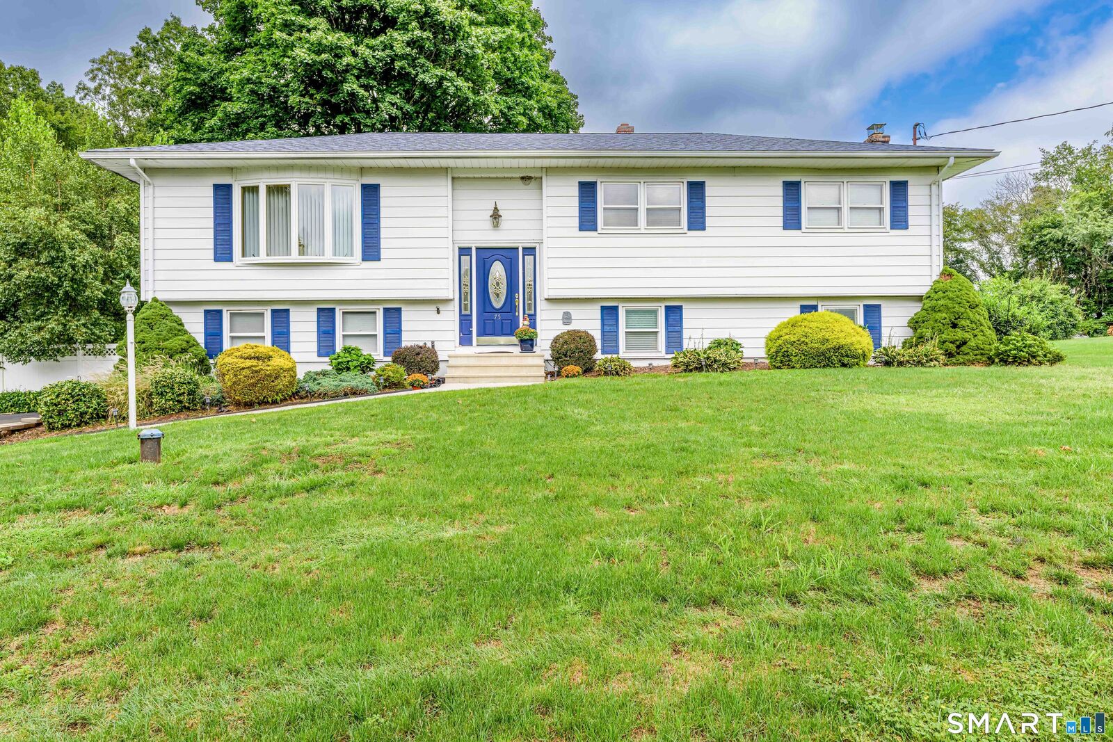 Property Photo:  75 Woodvale Drive  CT 06405 