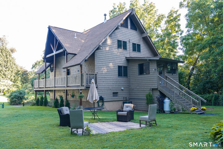 Property Photo:  270 Summer Street  CT 06479 
