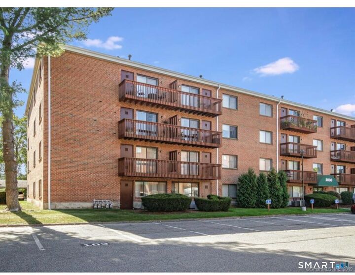 Property Photo: 2320 Harbor View Drive 2320 CT 06067