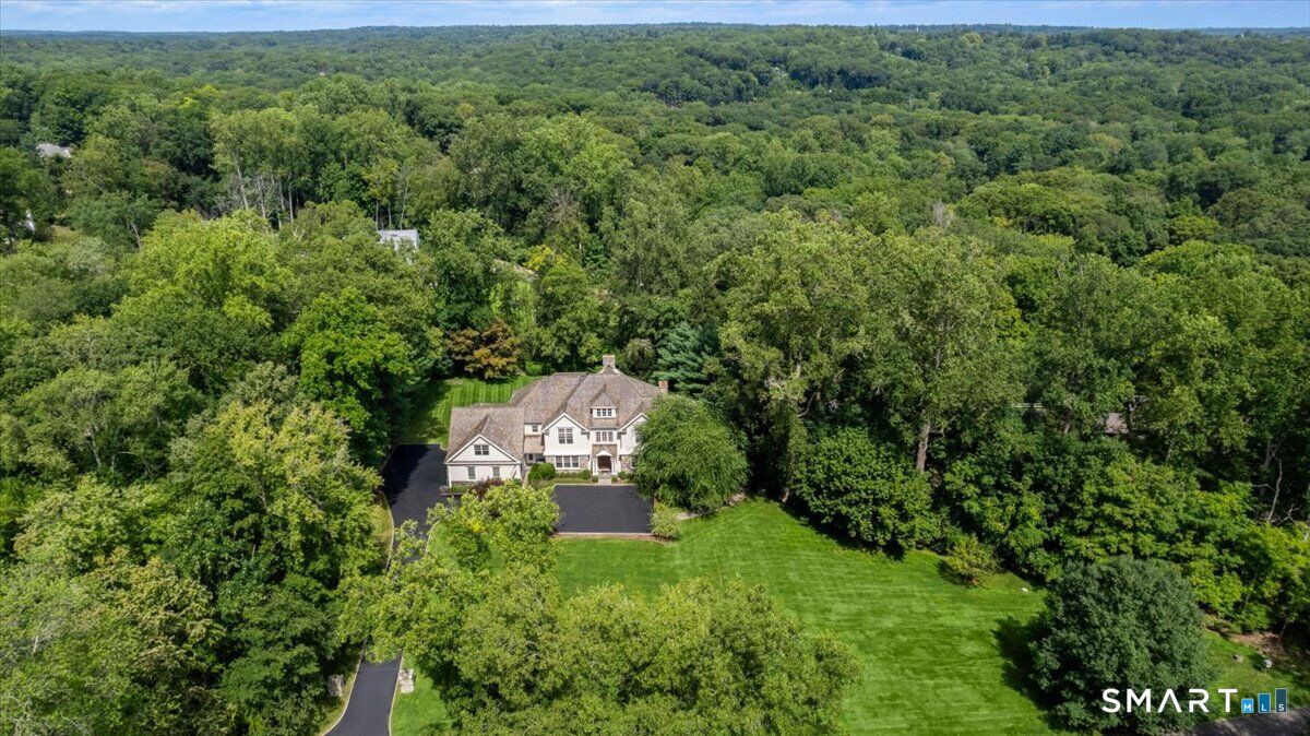 Property Photo:  25 Adams Lane  CT 06840 