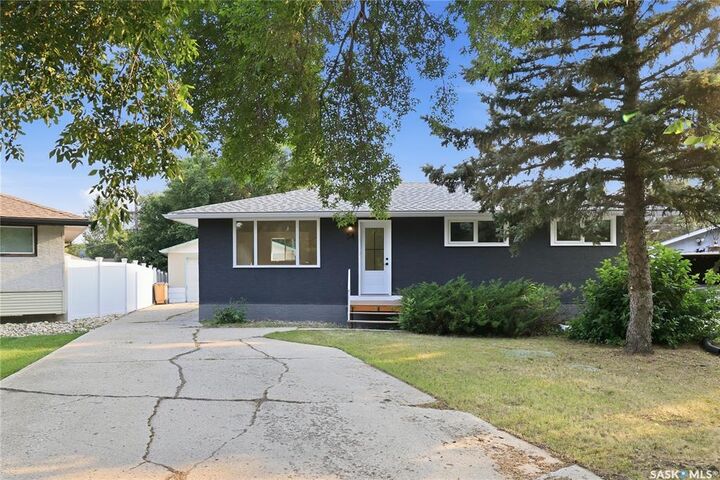 Photo de la propriété: 34 Ottawa Place SK S4R 2V7