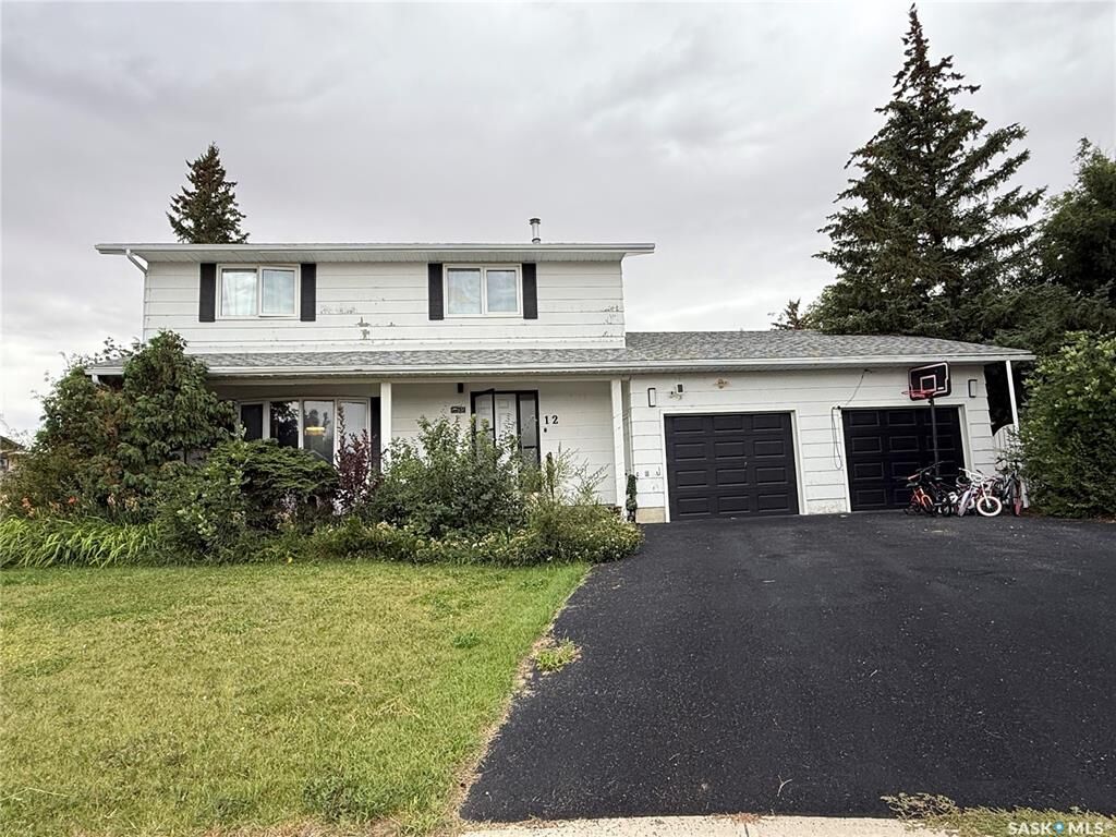 Property Photo:  12 Overlord Crescent  SK S0L 1S0 