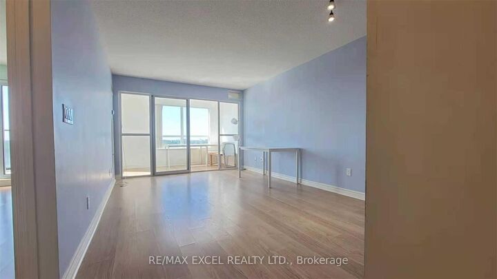 Property Photo:  60 Town Centre Court 908  ON M1P 0B1 