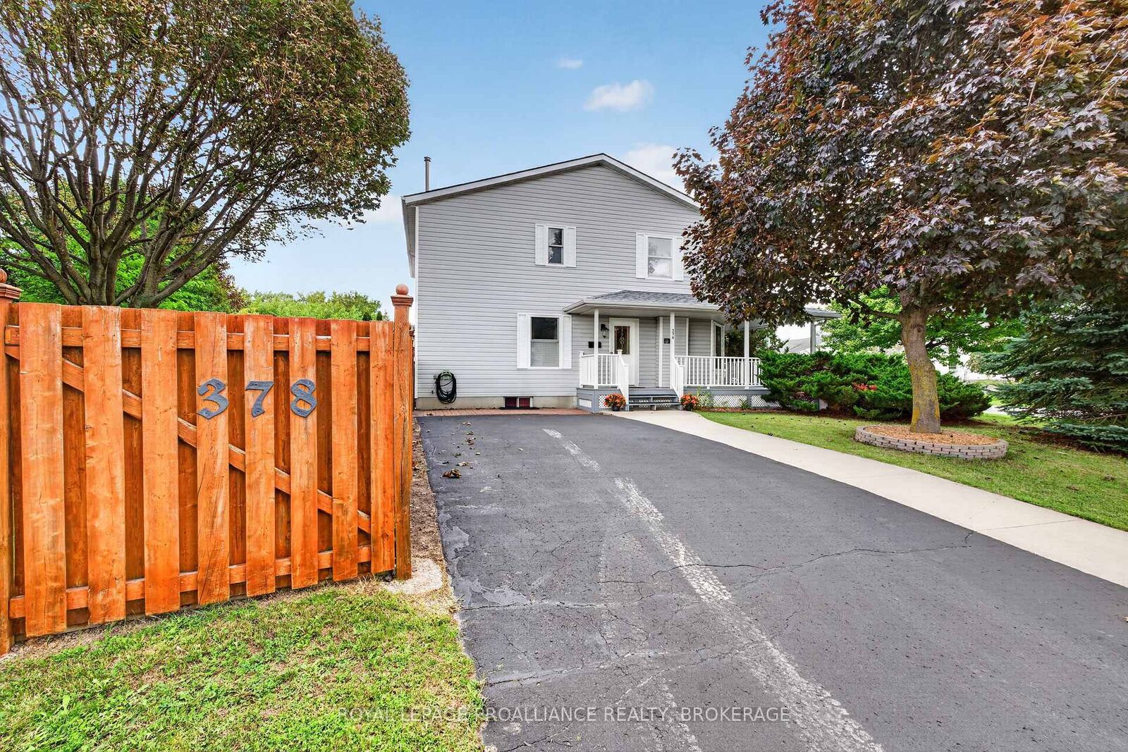 Property Photo:  378 Waterloo Drive  ON K7M 8X6 