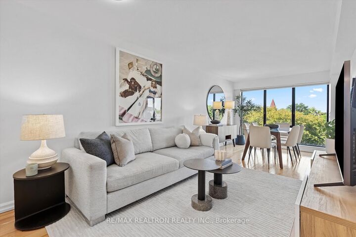 Property Photo:  456 College Street 512  ON M6G 4A3 