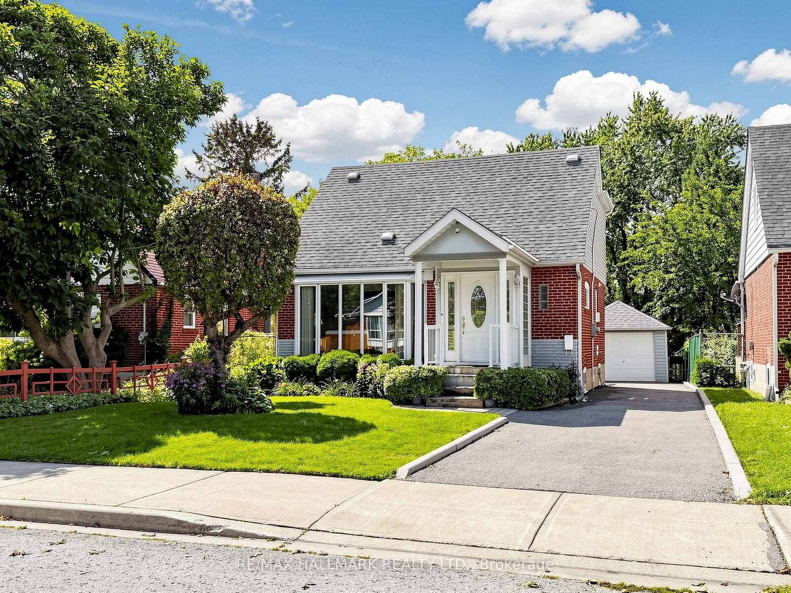 Property Photo: 20 Elfreda Boulevard ON M1L 4L7