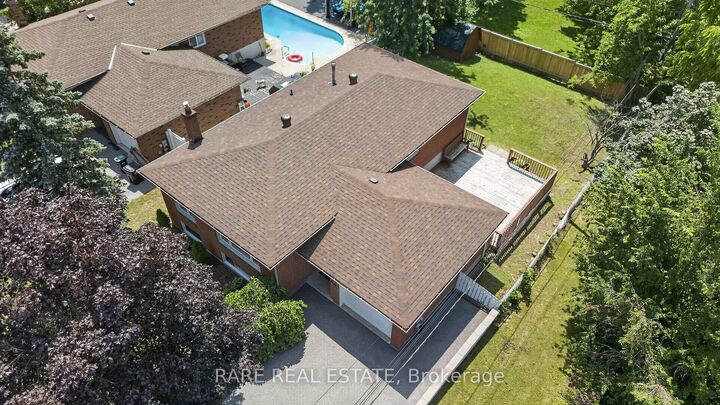 Property Photo:  38 Lay Street  ON L4M 4A7 