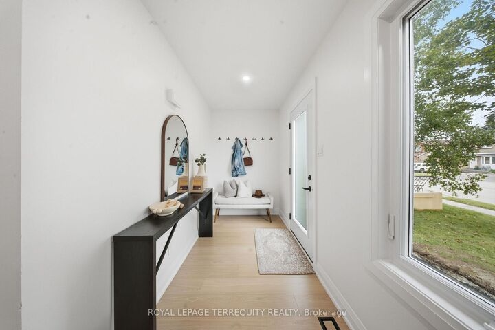 Property Photo:  42 Plumridge Court  ON L1S 3Z8 